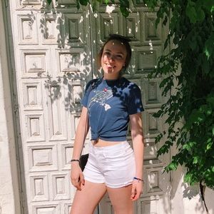 Meet your Posher, Kira